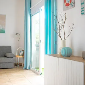 https://steps-to-the-beach-playa-chica.tenerifehoteles.net